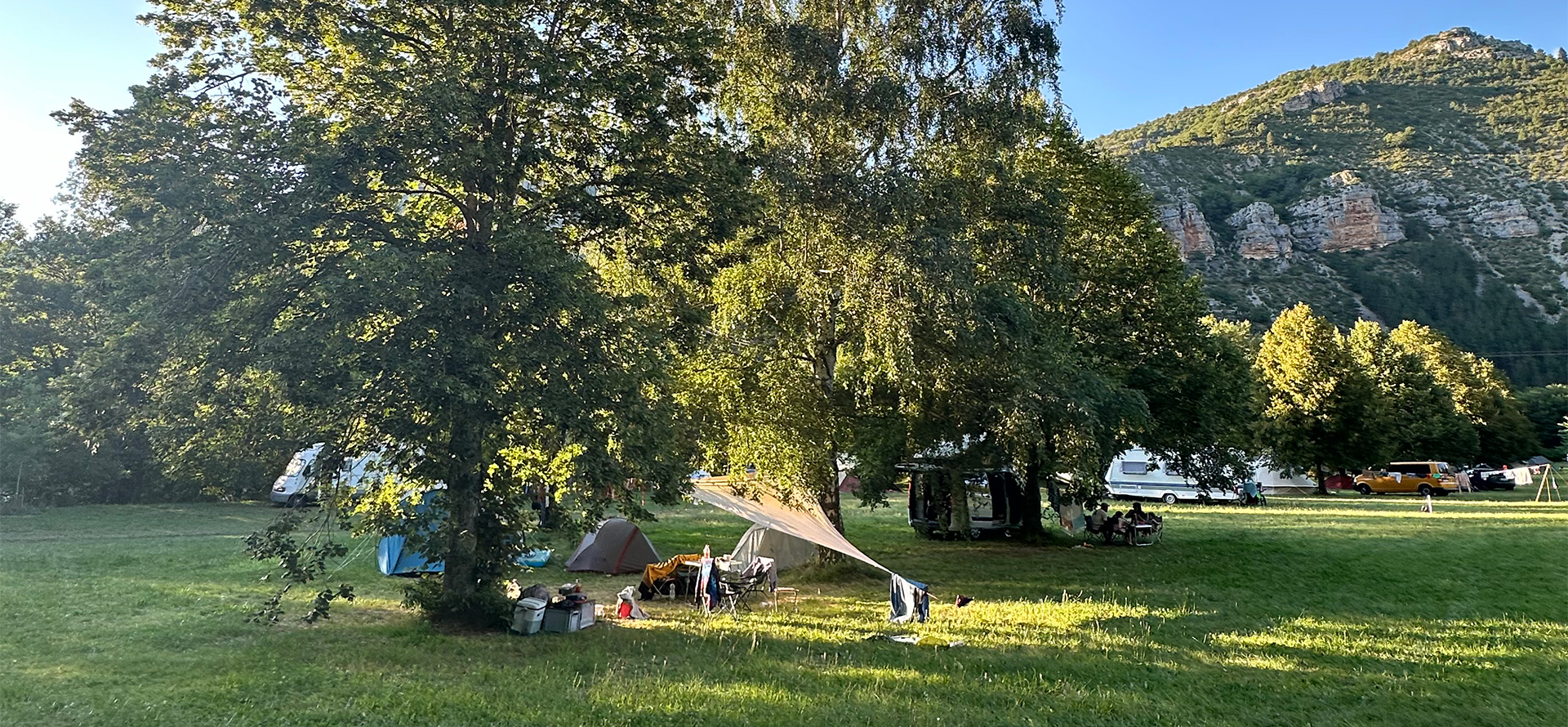 Location vacances Gorges du Tarn : camping Lozère de Charbonnières